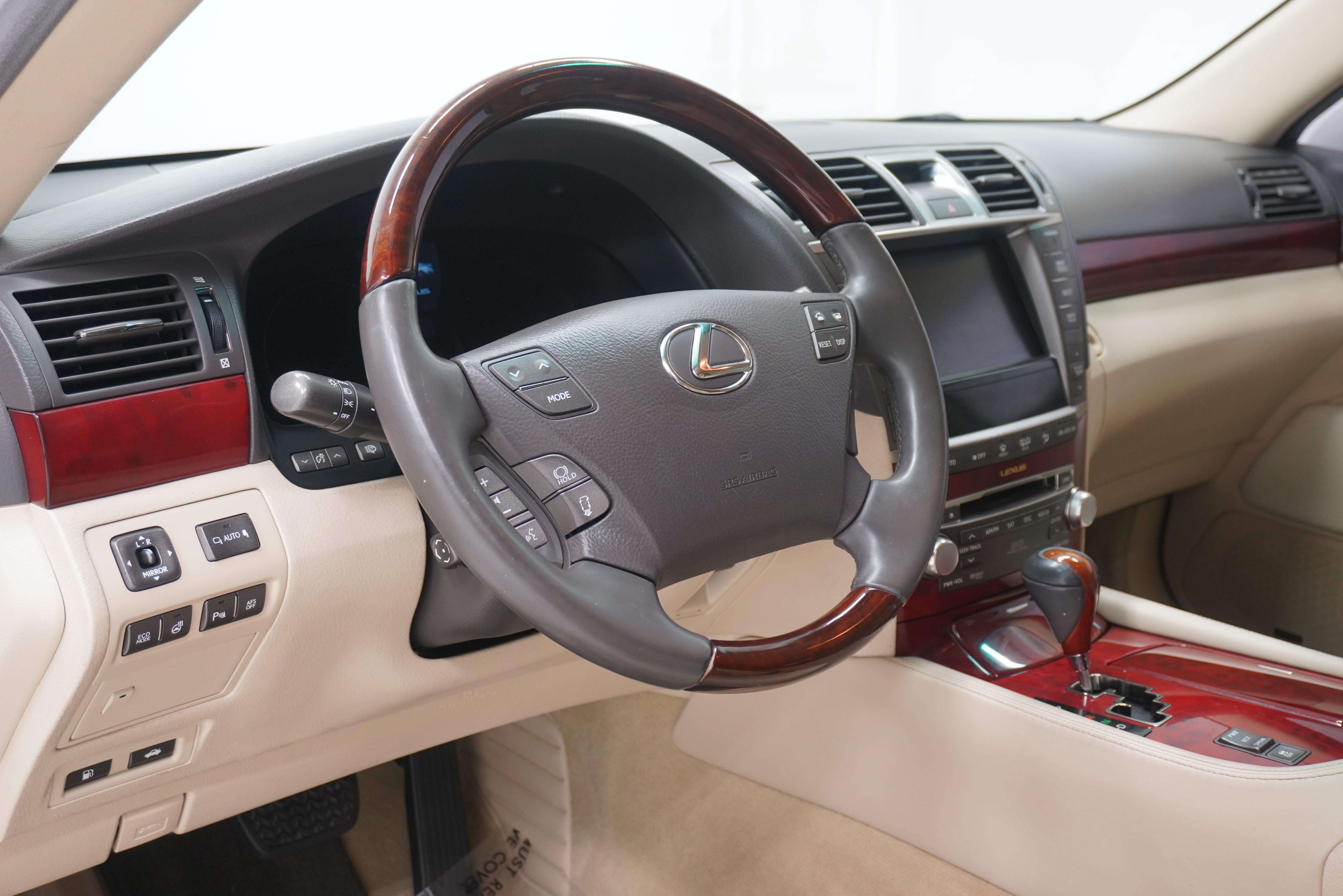 Used 2012 Lexus LS 460 w/ Luxury Value Edition RWD image 10