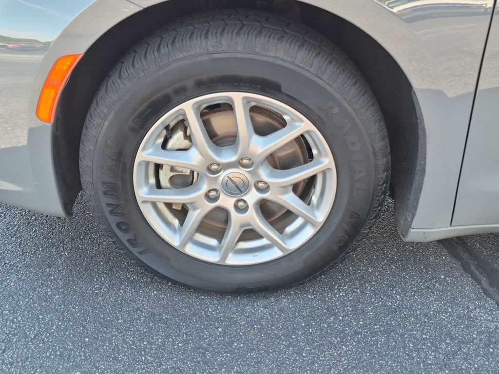 Used 2025 Chrysler Pacifica Select FWD image 10