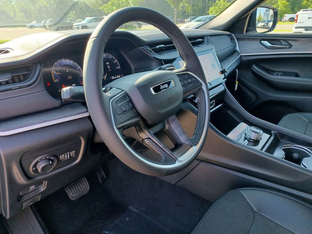 New 2026 Jeep Grand Cherokee L 4WD image 12