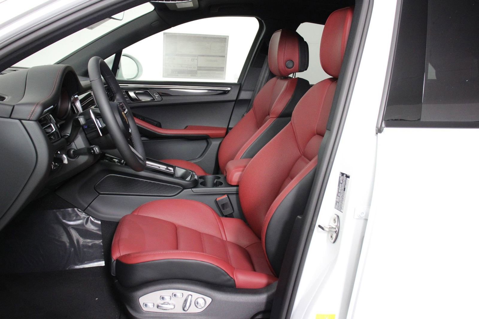 New 2026 Porsche Macan S AWD/4WD image 5