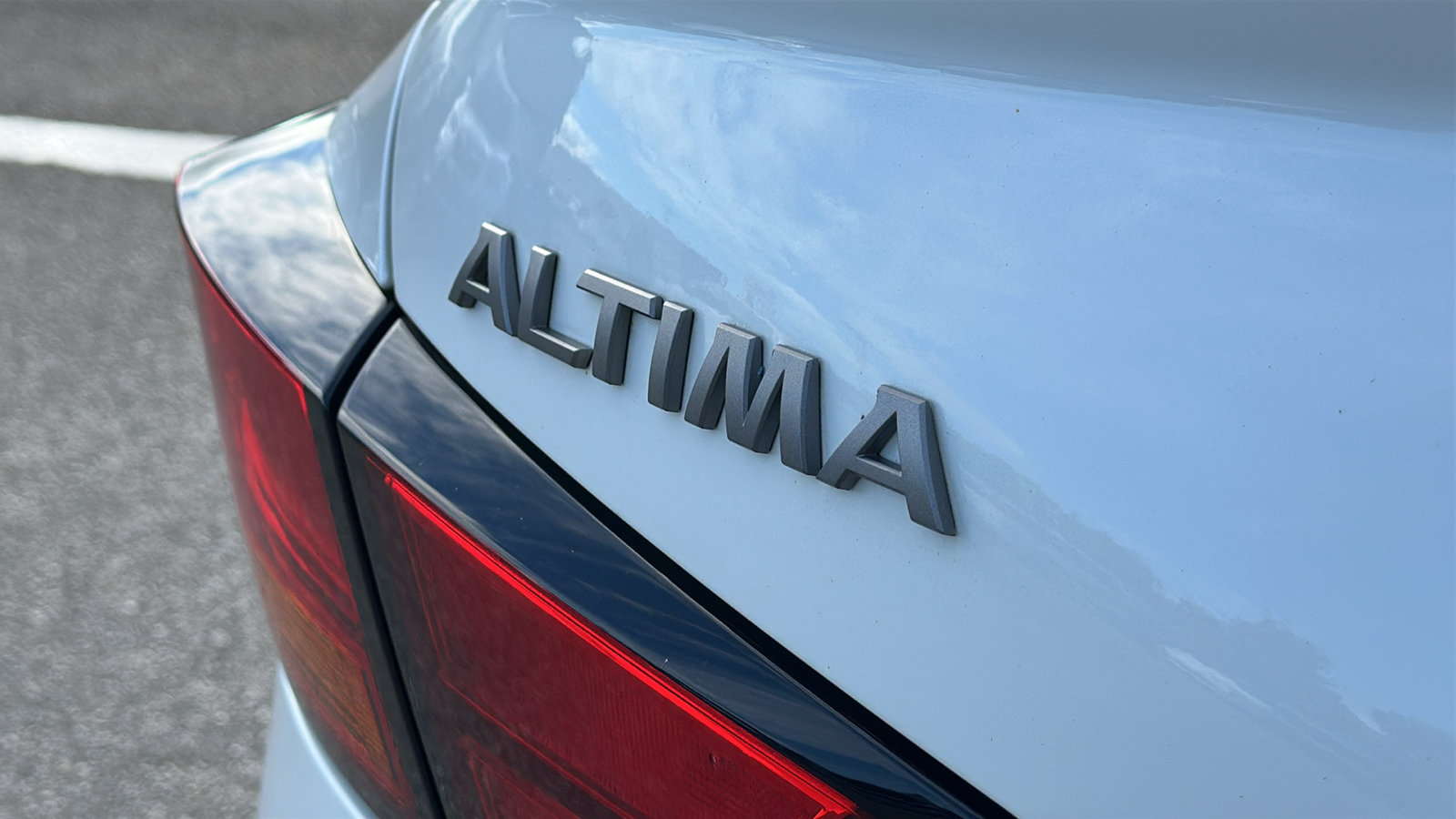 Certified 2024 Nissan Altima 2.5 SR FWD image 9