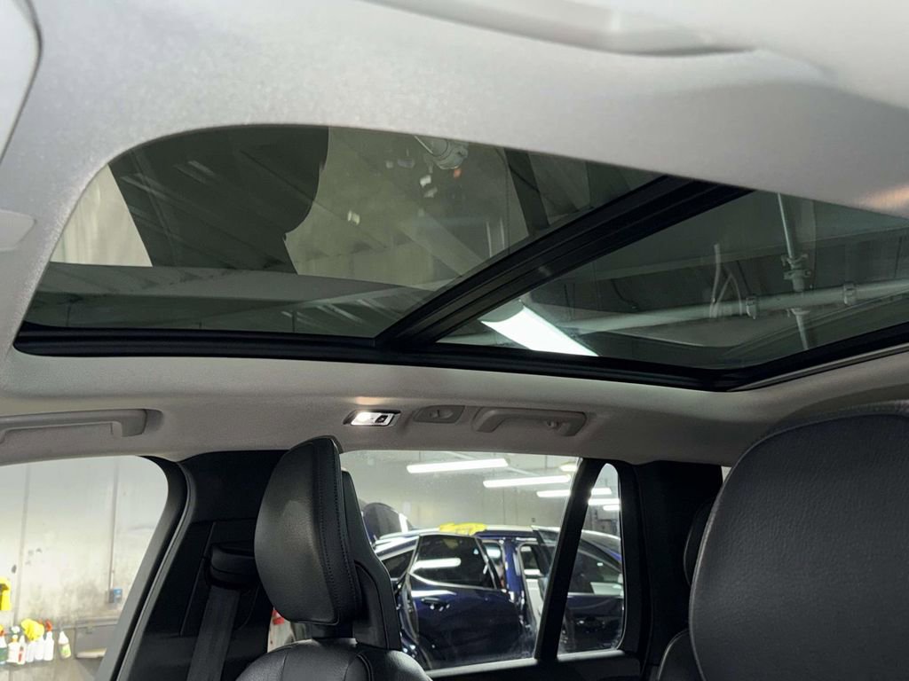 Used 2016 Volvo XC90 T8 Momentum w/ Vision Package image 22