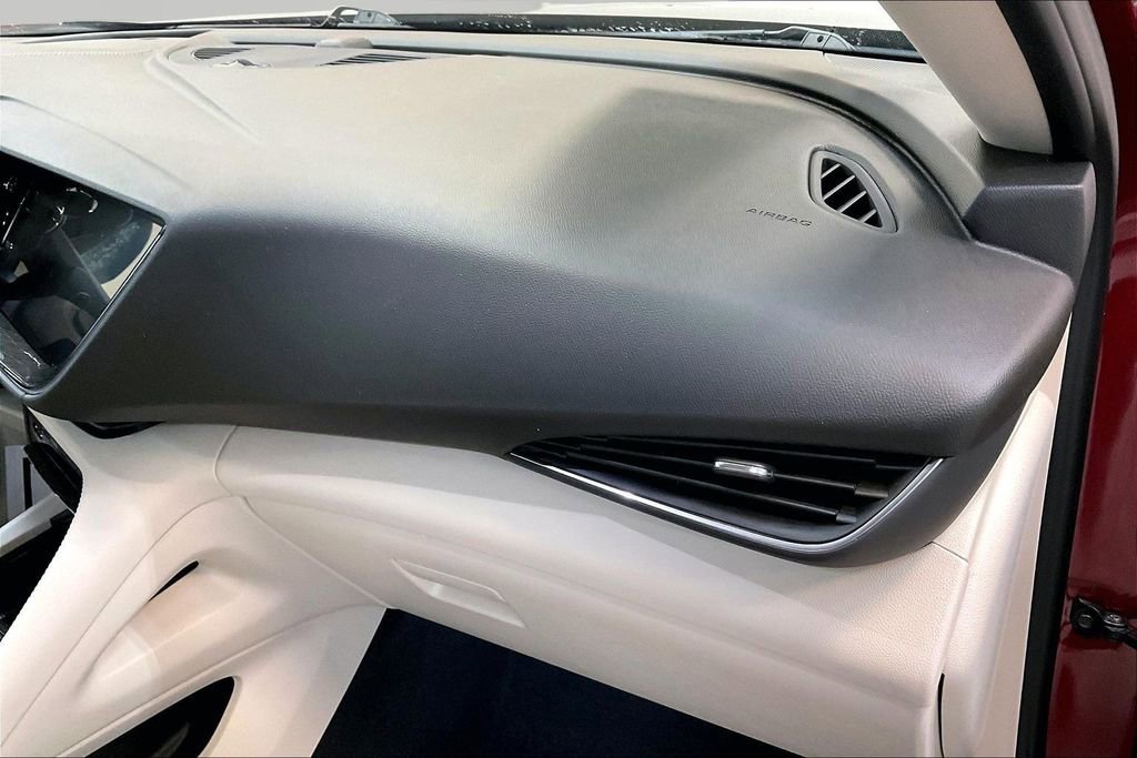 Used 2022 Buick Envision Preferred FWD image 28