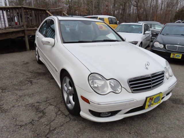 Used 2005 Mercedes-Benz C 320 Sedan image 4