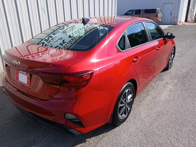 Used 2022 Kia Forte LXS FWD image 3