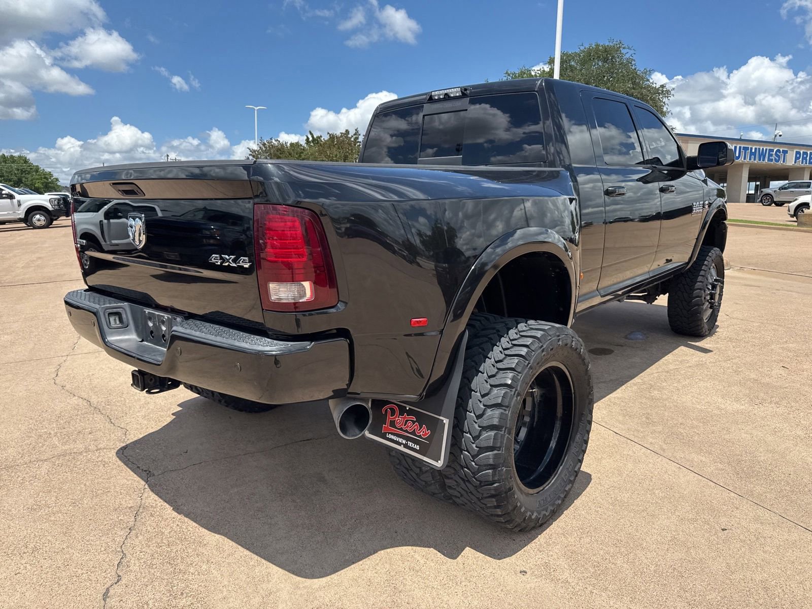 Used 2018 RAM 3500 Laramie w/ Sport Appearance Group AWD/4WD image 7