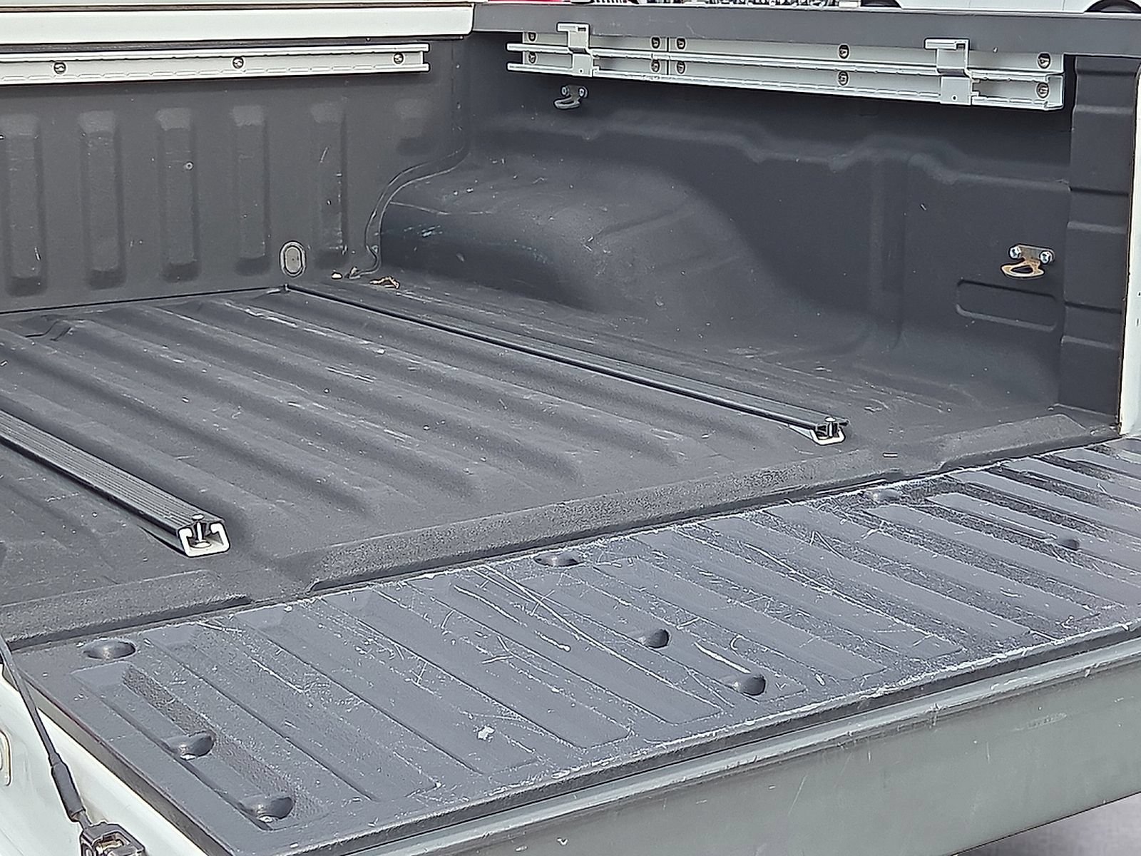 Used 2018 Nissan Frontier PRO-4X AWD/4WD image 8
