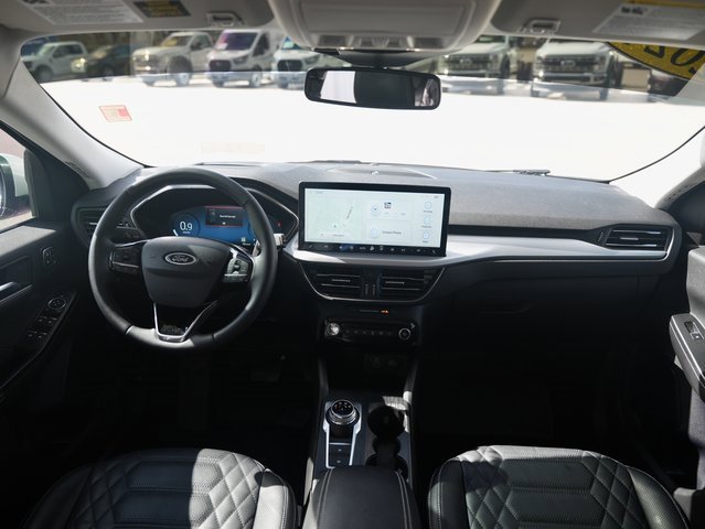 Used 2024 Ford Escape Platinum w/ Premium Technology Package image 15