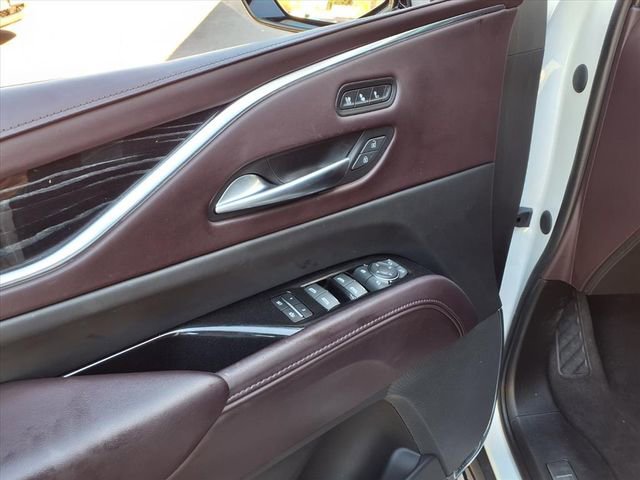 Used 2023 Cadillac Escalade ESV V image 19