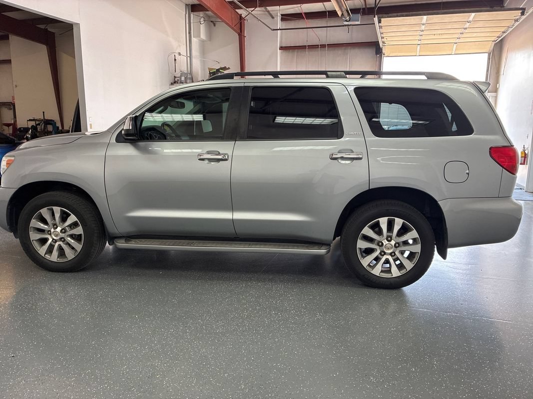 Used 2016 Toyota Sequoia Limited w/ Safety & Convenience Package AWD/4WD image 7