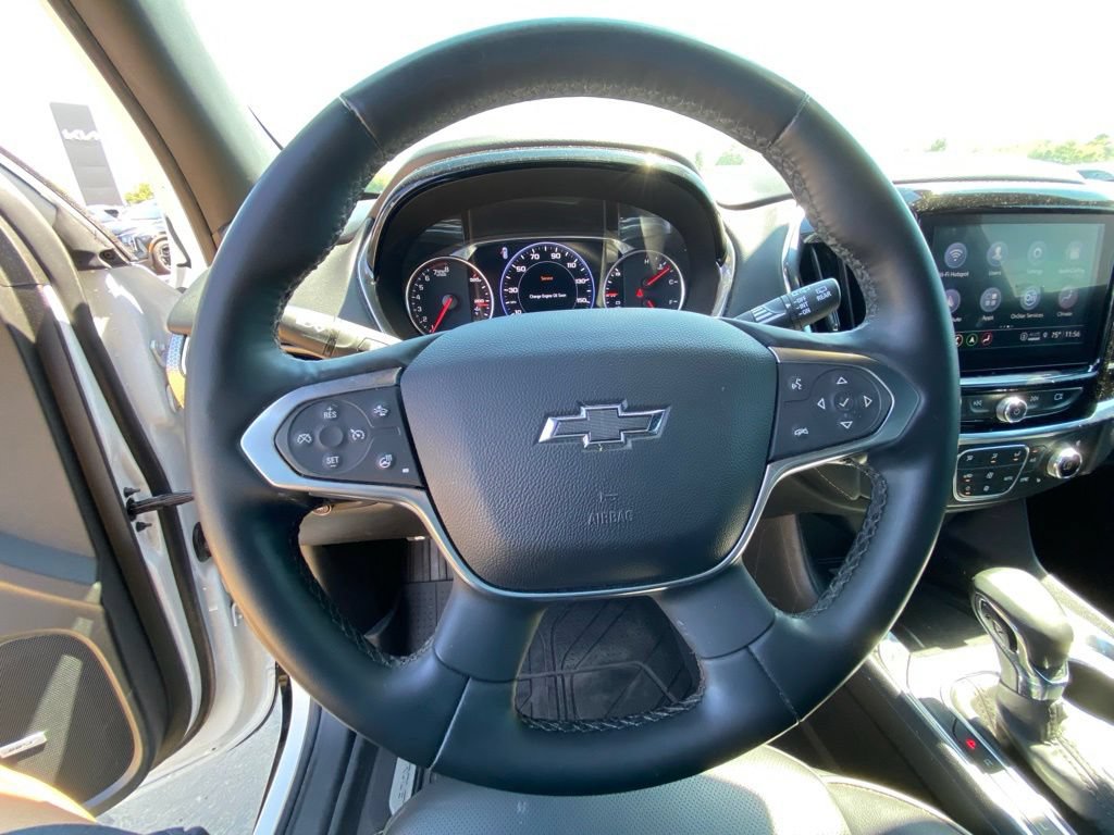 Used 2023 Chevrolet Traverse Premier w/ Redline Edition AWD/4WD image 12