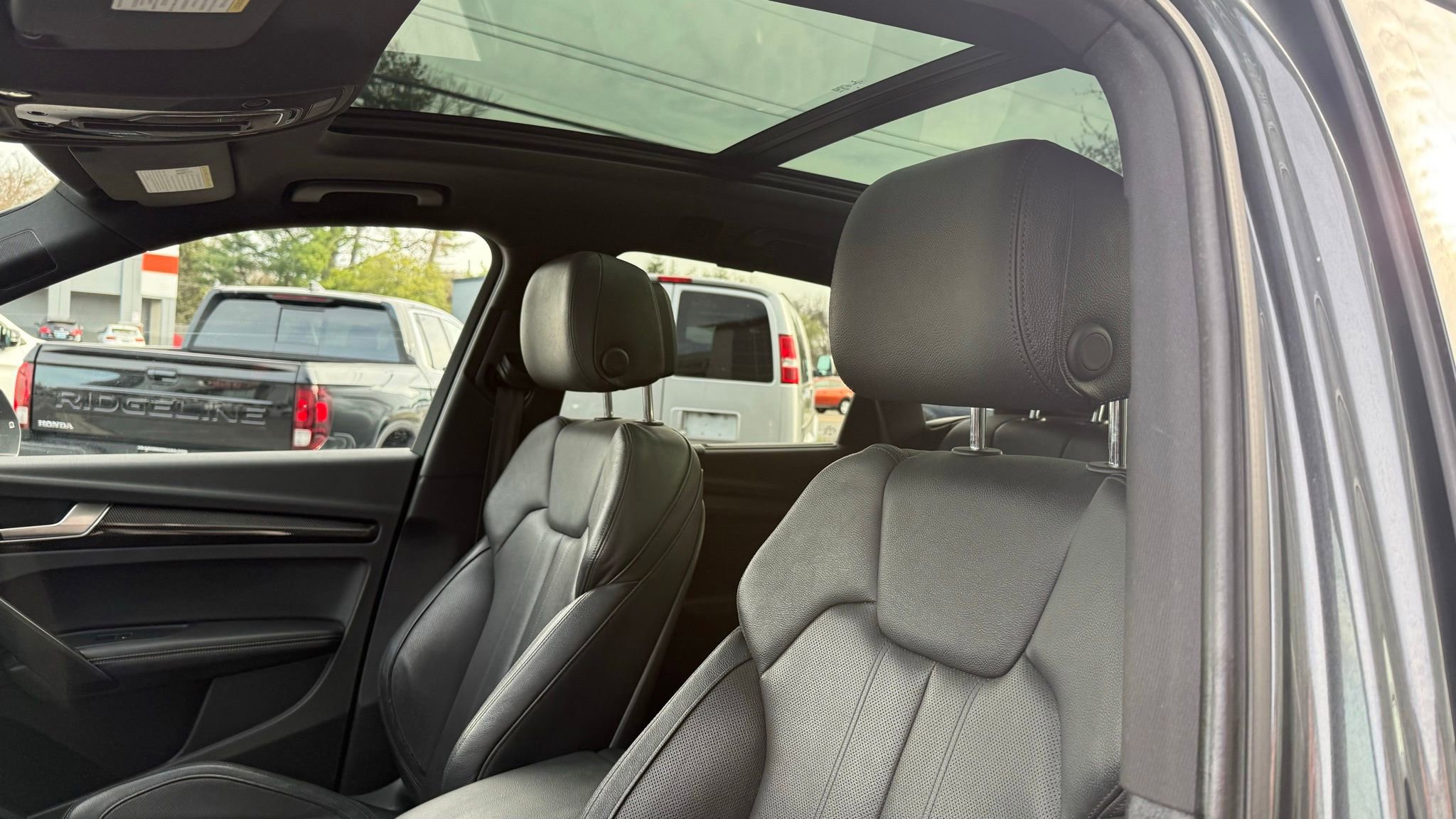 Used 2018 Audi SQ5 Prestige w/ Prestige Package image 57