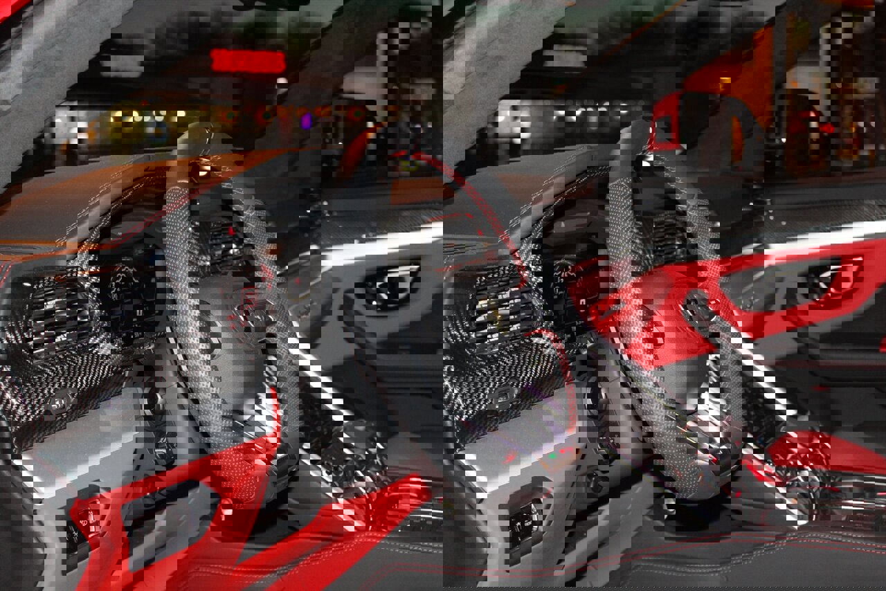 Used 2019 Lamborghini Urus image 27