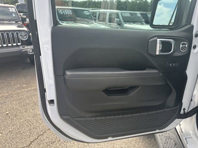 Certified 2020 Jeep Gladiator Overland image 11