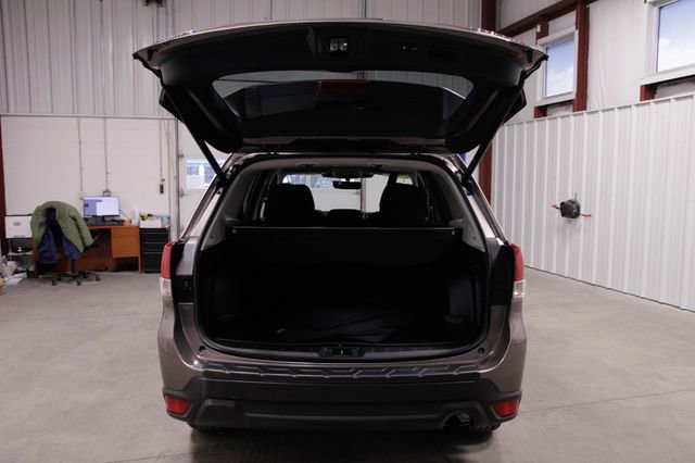 Used 2023 Subaru Forester Premium image 19
