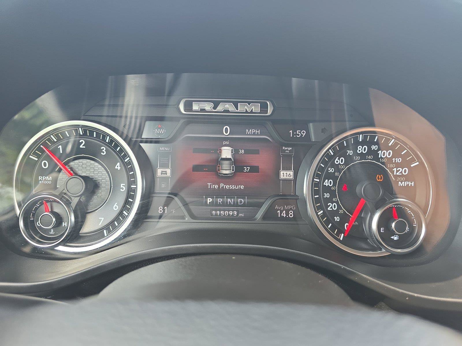 Used 2019 RAM 1500 Laramie AWD/4WD image 12