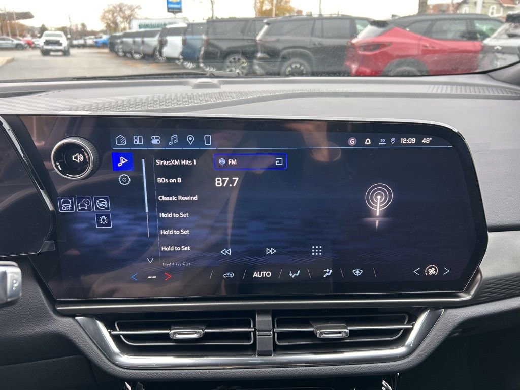 New 2026 Chevrolet Equinox EV LT image 17