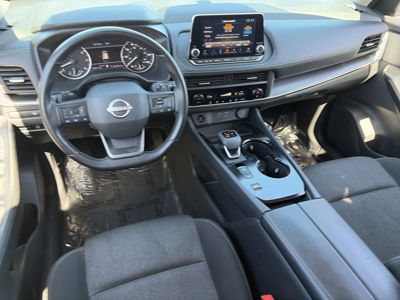 Used 2025 Nissan Rogue SV FWD image 20