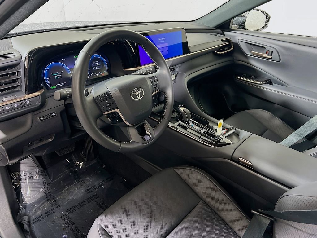 Certified 2025 Toyota Crown Signia image 10