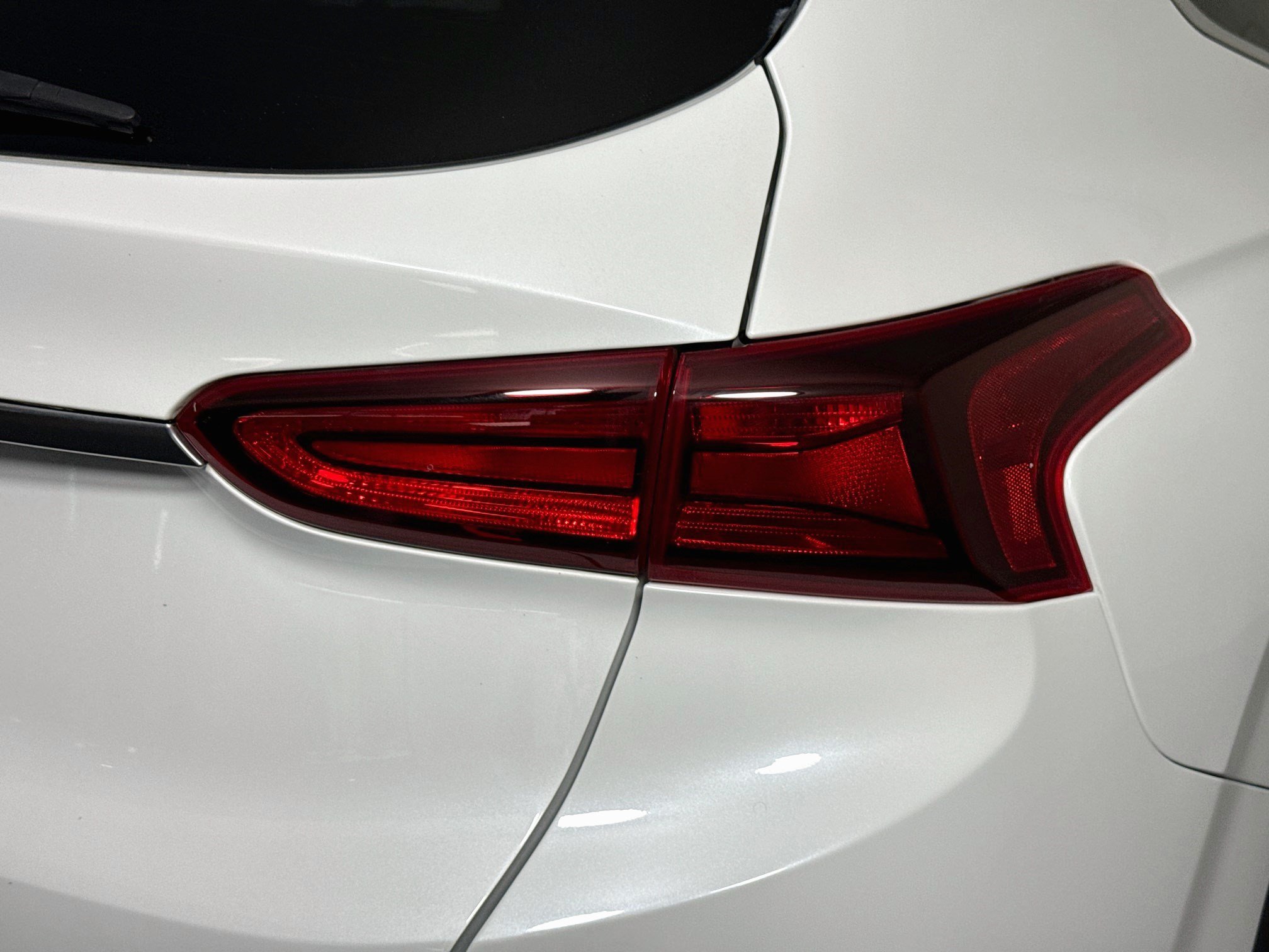 Used 2020 Hyundai Santa Fe SE FWD image 33