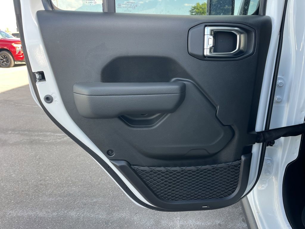 New 2025 Jeep Gladiator Rubicon w/ Convenience Group image 23