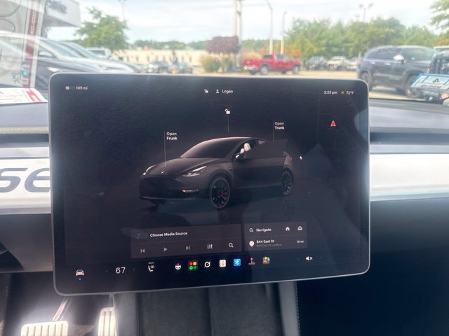 Used 2023 Tesla Model Y Performance AWD/4WD image 12