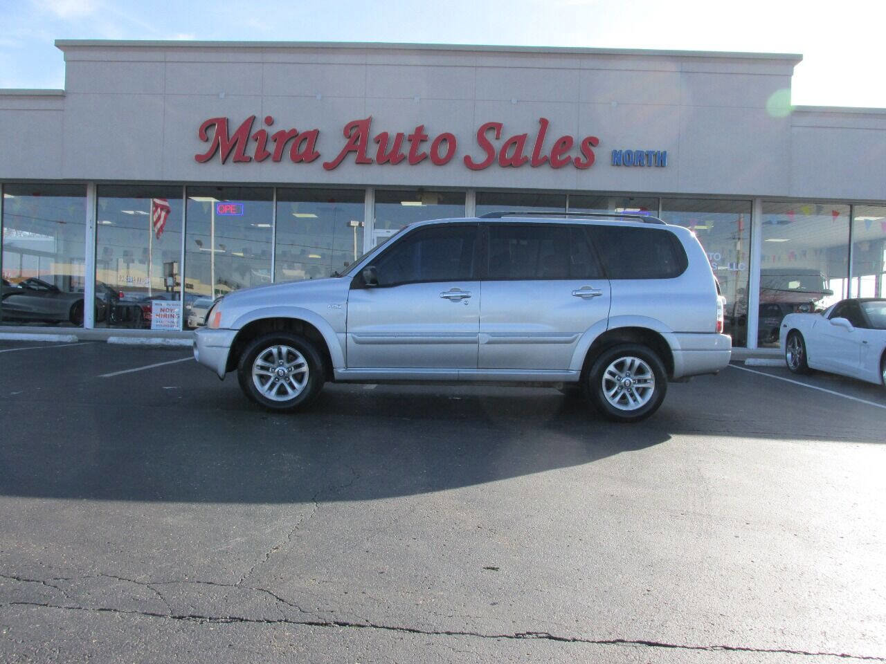 Used 2005 Suzuki XL7 LX image 2