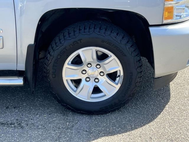 Used 2011 Chevrolet Silverado 1500 LT w/ All-Star Edition RWD image 8