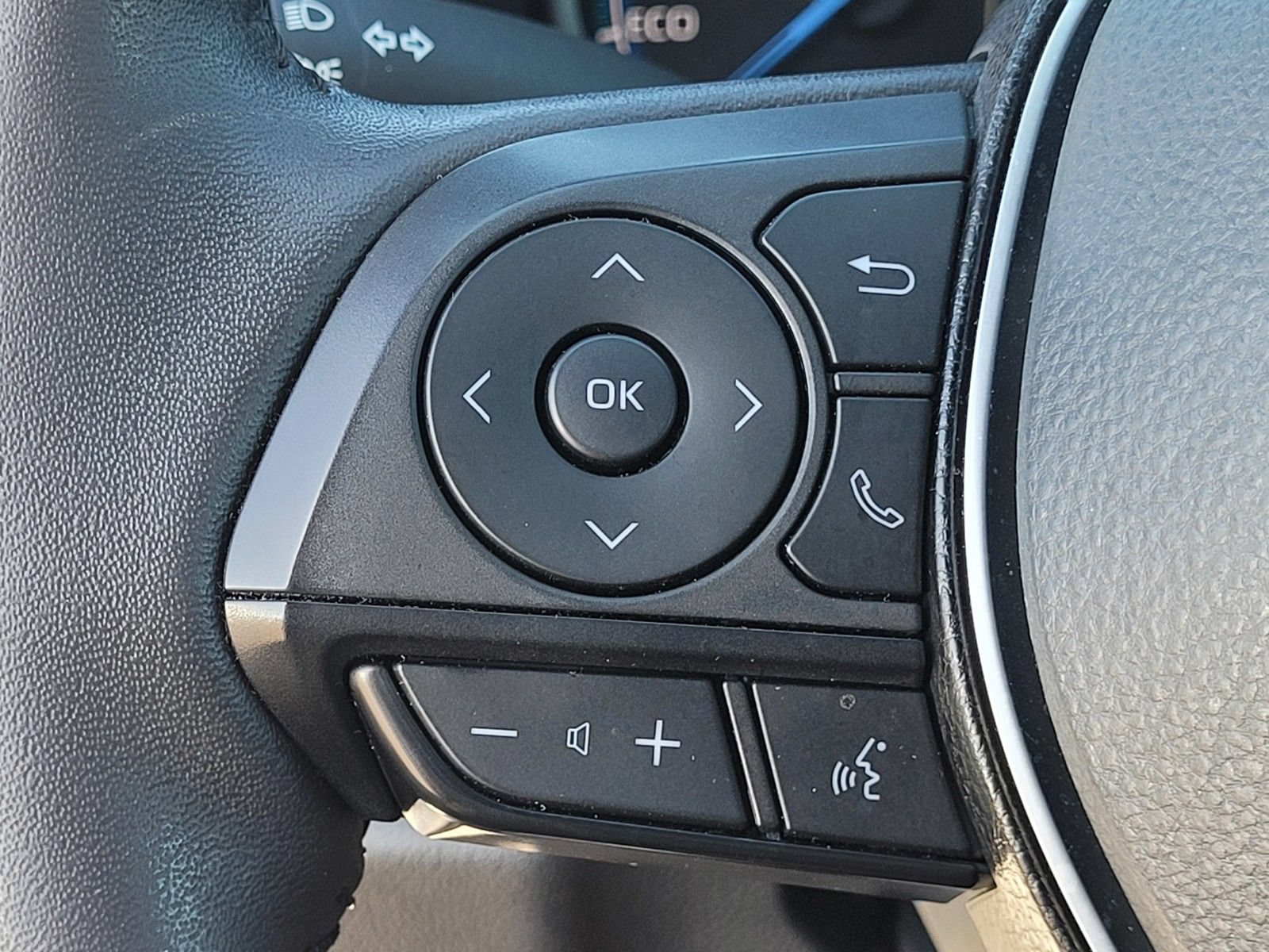 Used 2022 Toyota RAV4 XSE AWD/4WD image 31