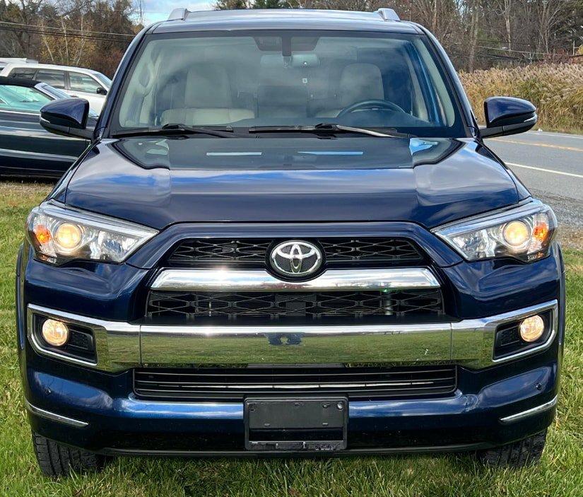 Used 2019 Toyota 4Runner Limited AWD/4WD image 2