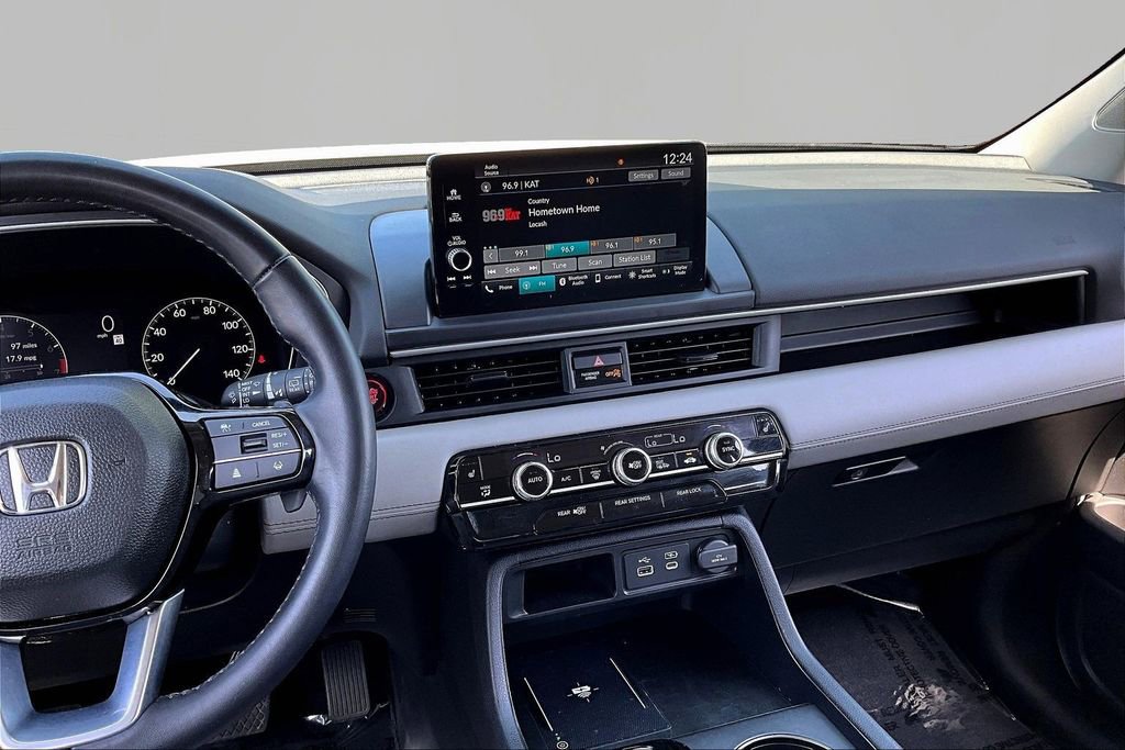 Used 2024 Honda Pilot EX-L image 10