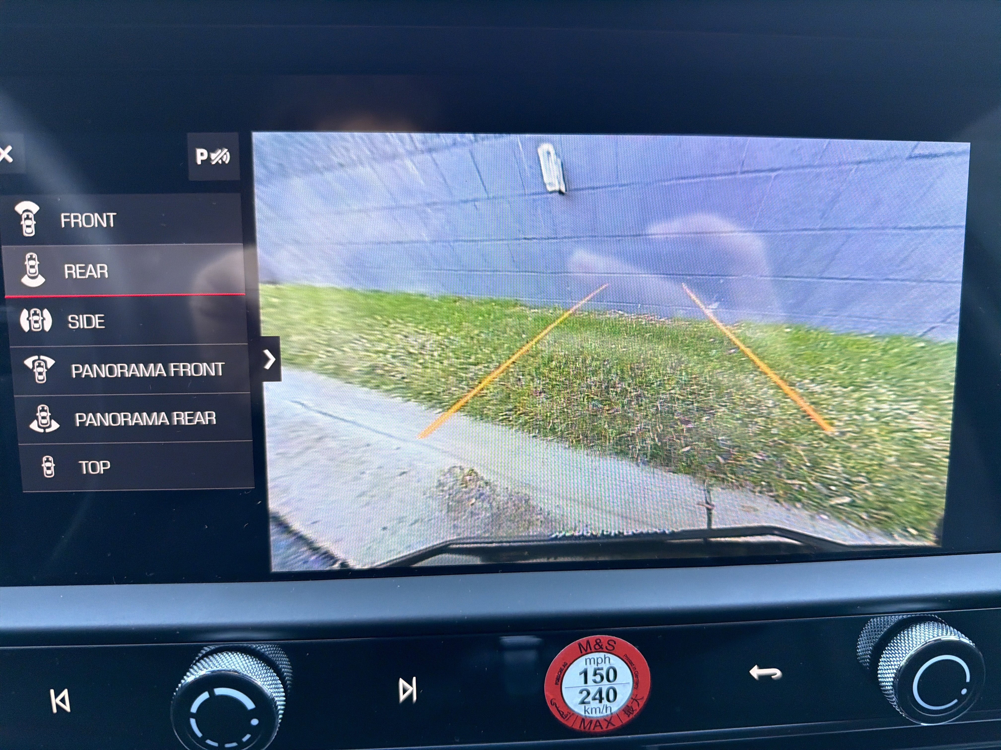 Certified 2025 Porsche Macan image 21