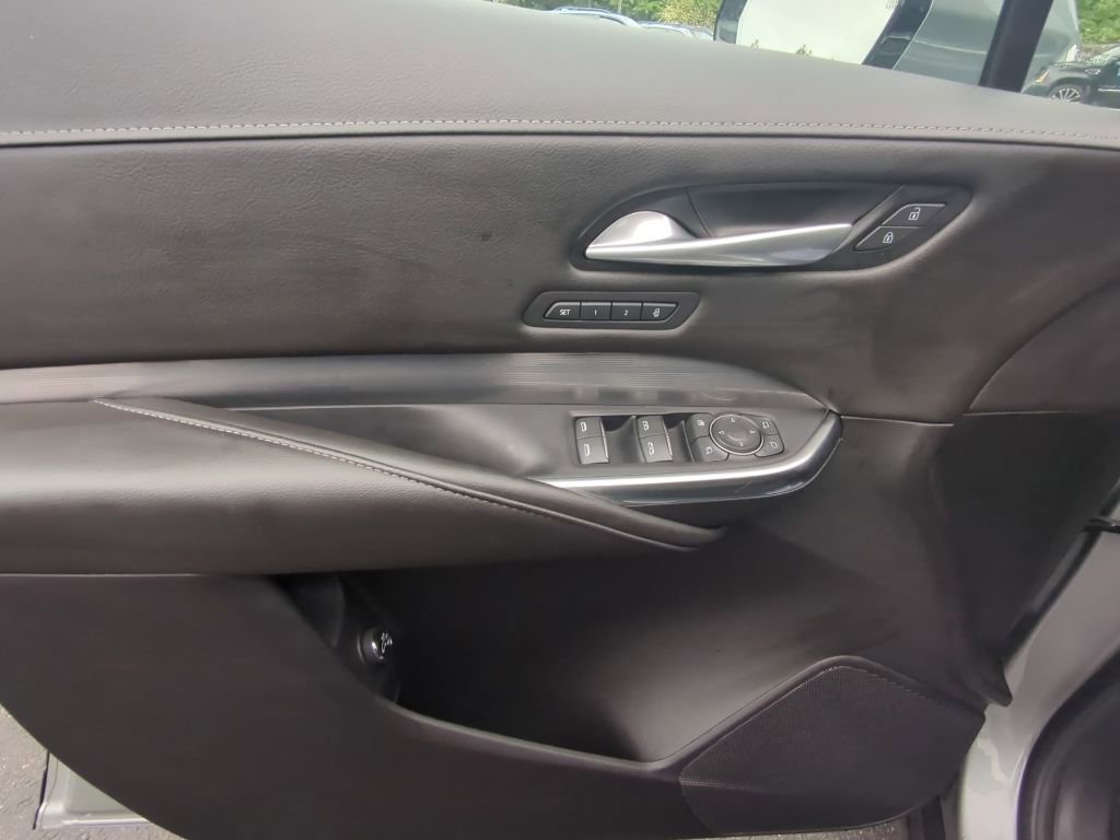 Used 2025 Cadillac XT4 Premium Luxury AWD/4WD image 10
