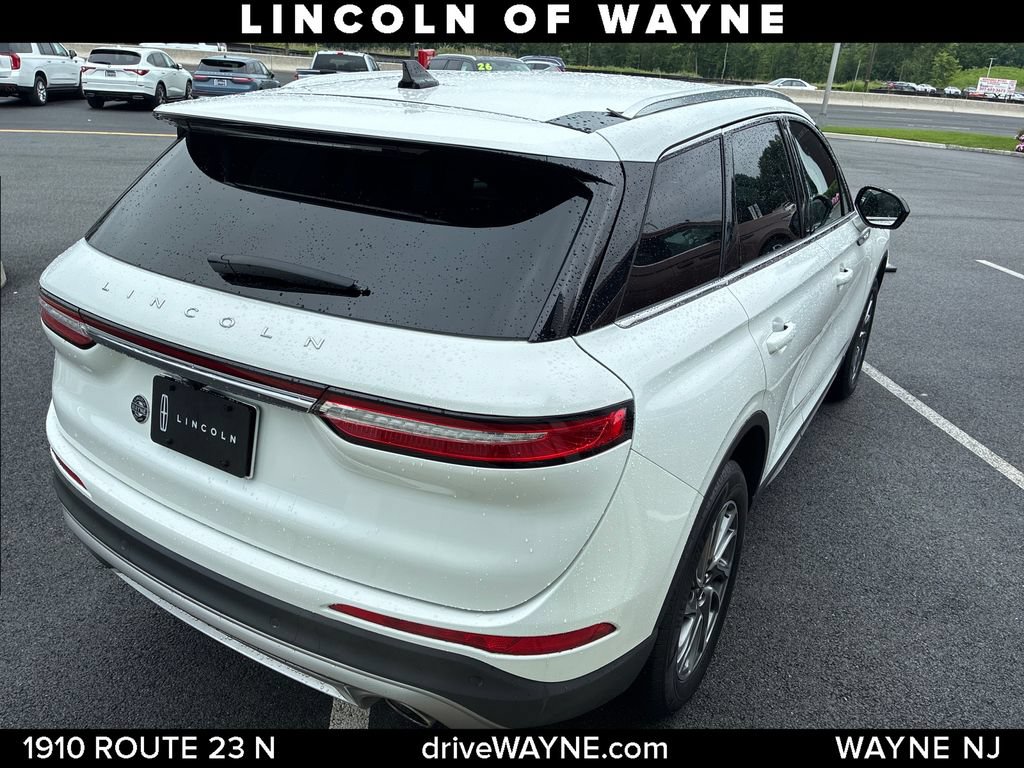 Certified 2022 Lincoln Corsair AWD w/ Equipment Group 101A image 8