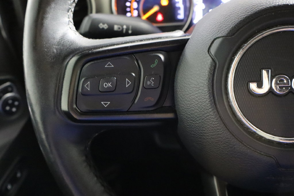 Used 2019 Jeep Wrangler Unlimited Sport w/ Technology Group AWD/4WD image 17