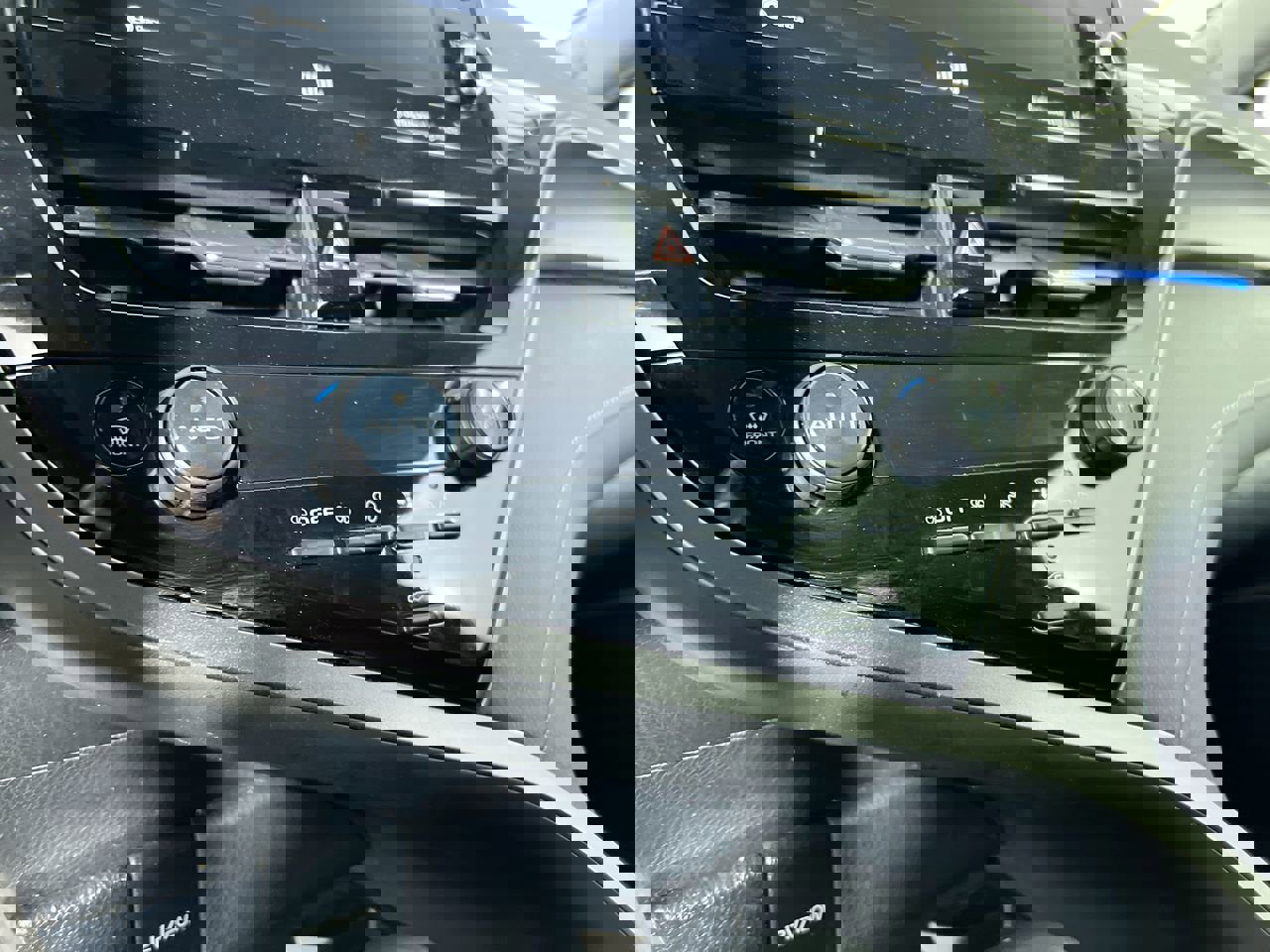 Used 2023 Toyota Camry XSE w/ Navigation Package image 24