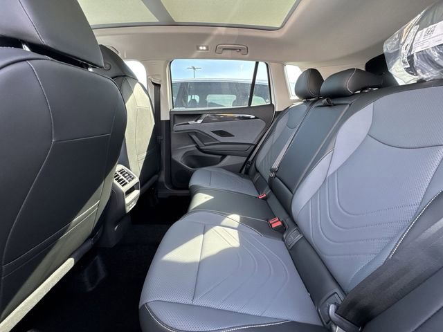 New 2026 Volkswagen Tiguan SE image 9