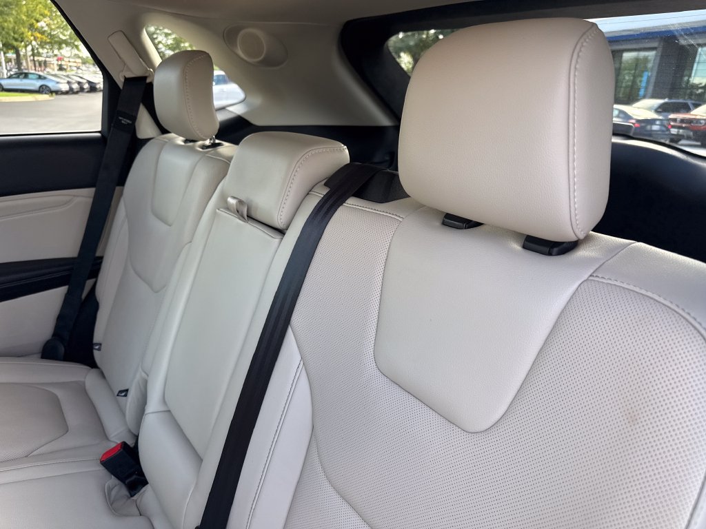 Used 2017 Ford Edge Titanium w/ Equipment Group 302A AWD/4WD image 20