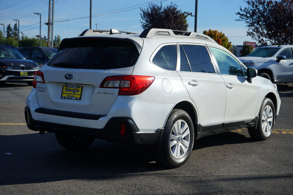 Used 2018 Subaru Outback 2.5i Premium AWD/4WD image 6
