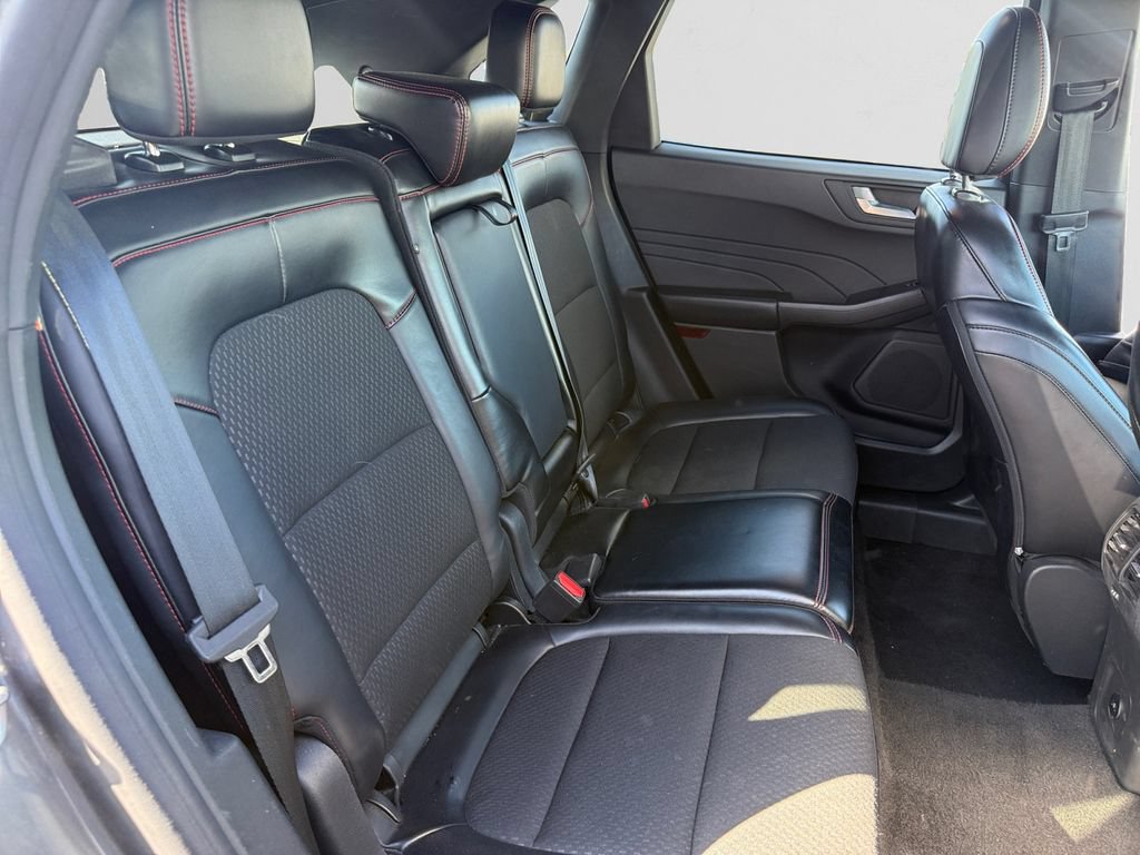 Certified 2024 Ford Escape ST-Line AWD/4WD image 13