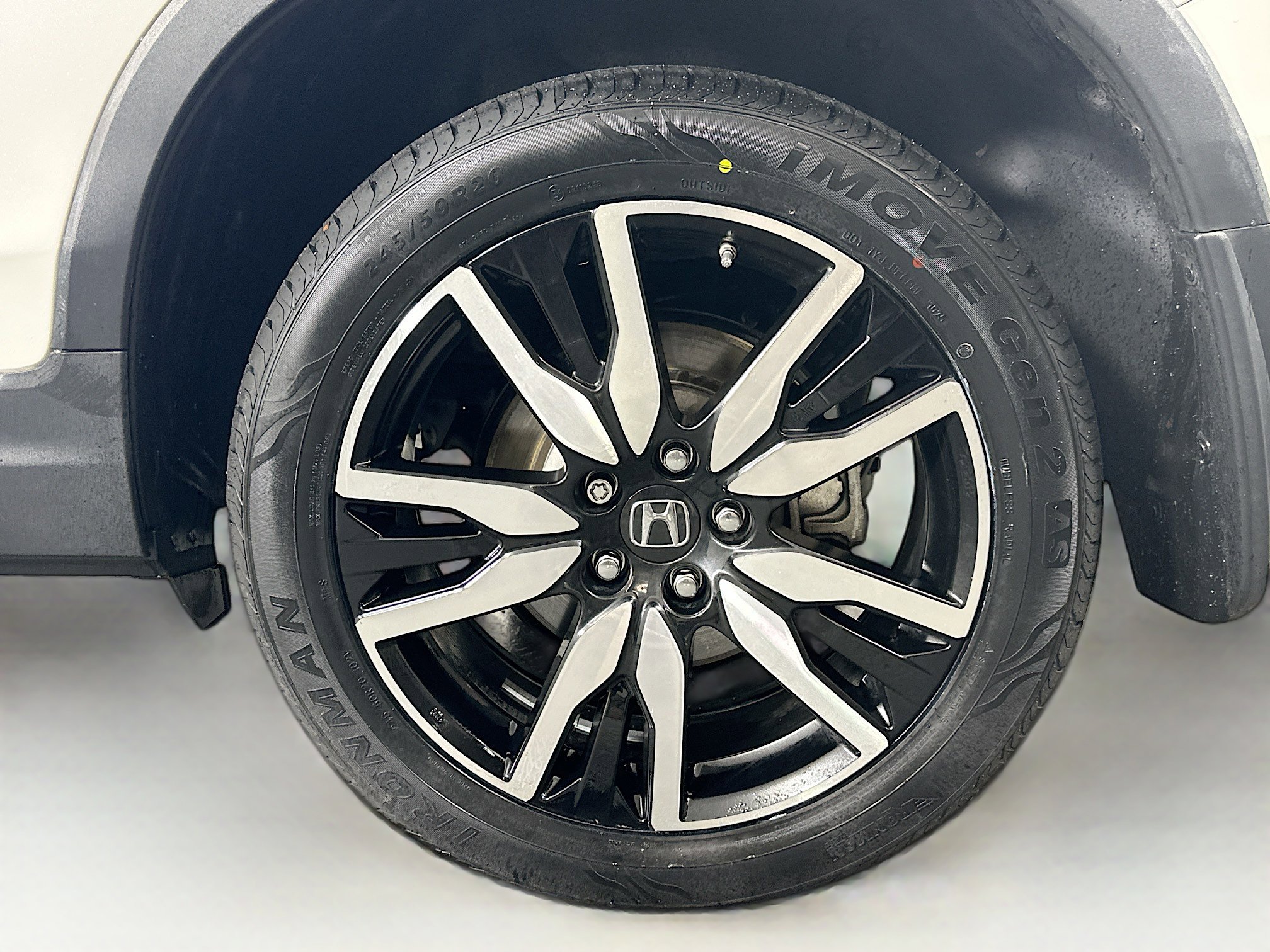 Used 2022 Honda Pilot Touring image 11