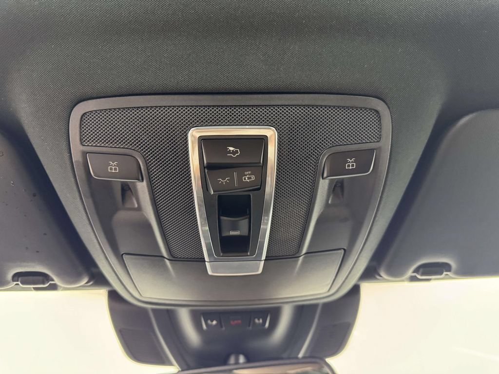 Used 2017 Mercedes-Benz GLS 450 4MATIC image 25