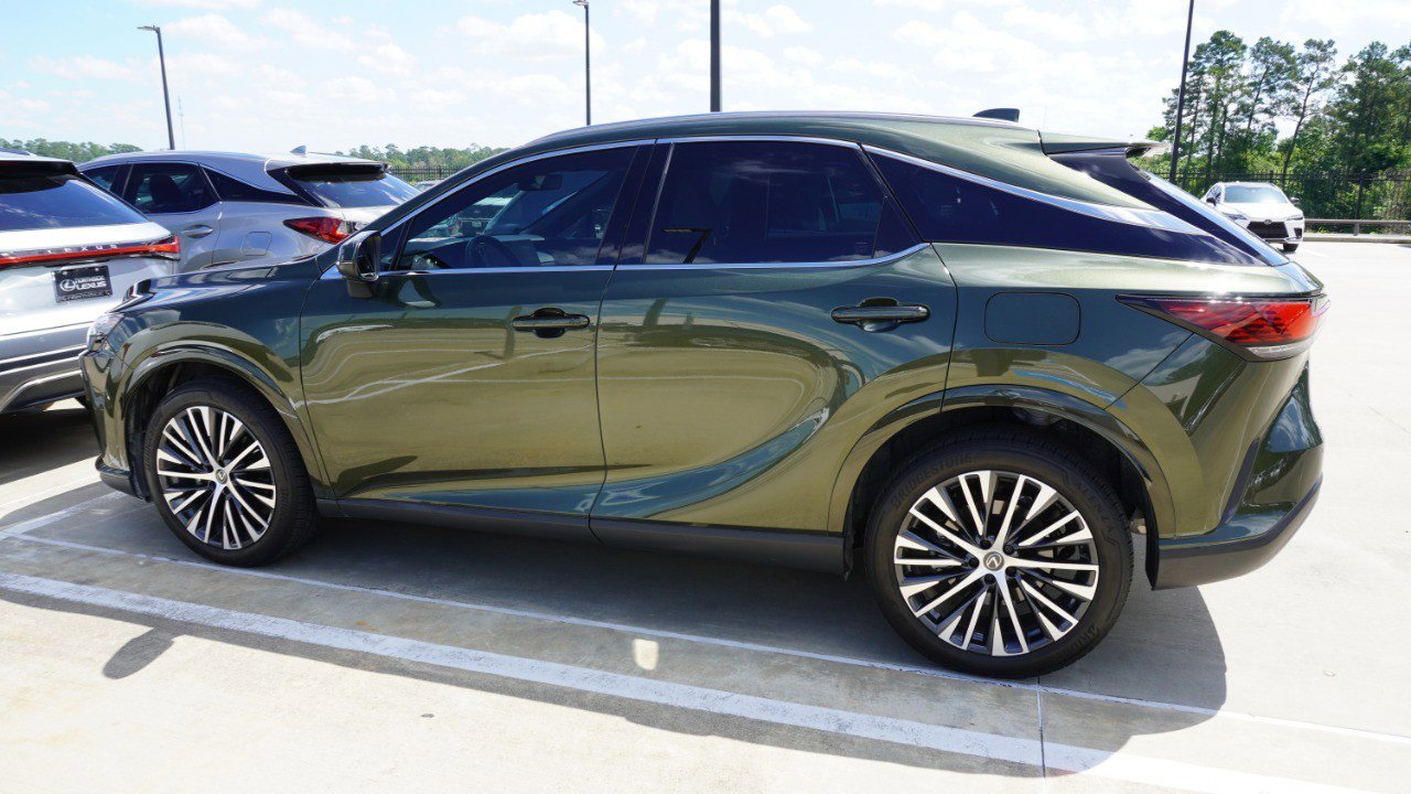 Used 2025 Lexus RX 350 Premium Plus w/ Accessory Package (Z1) image 4