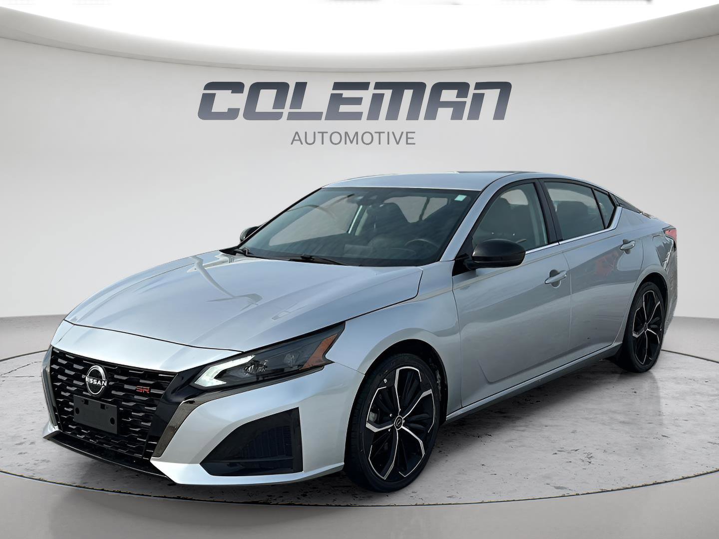 Used 2024 Nissan Altima 2.5 SR image 1