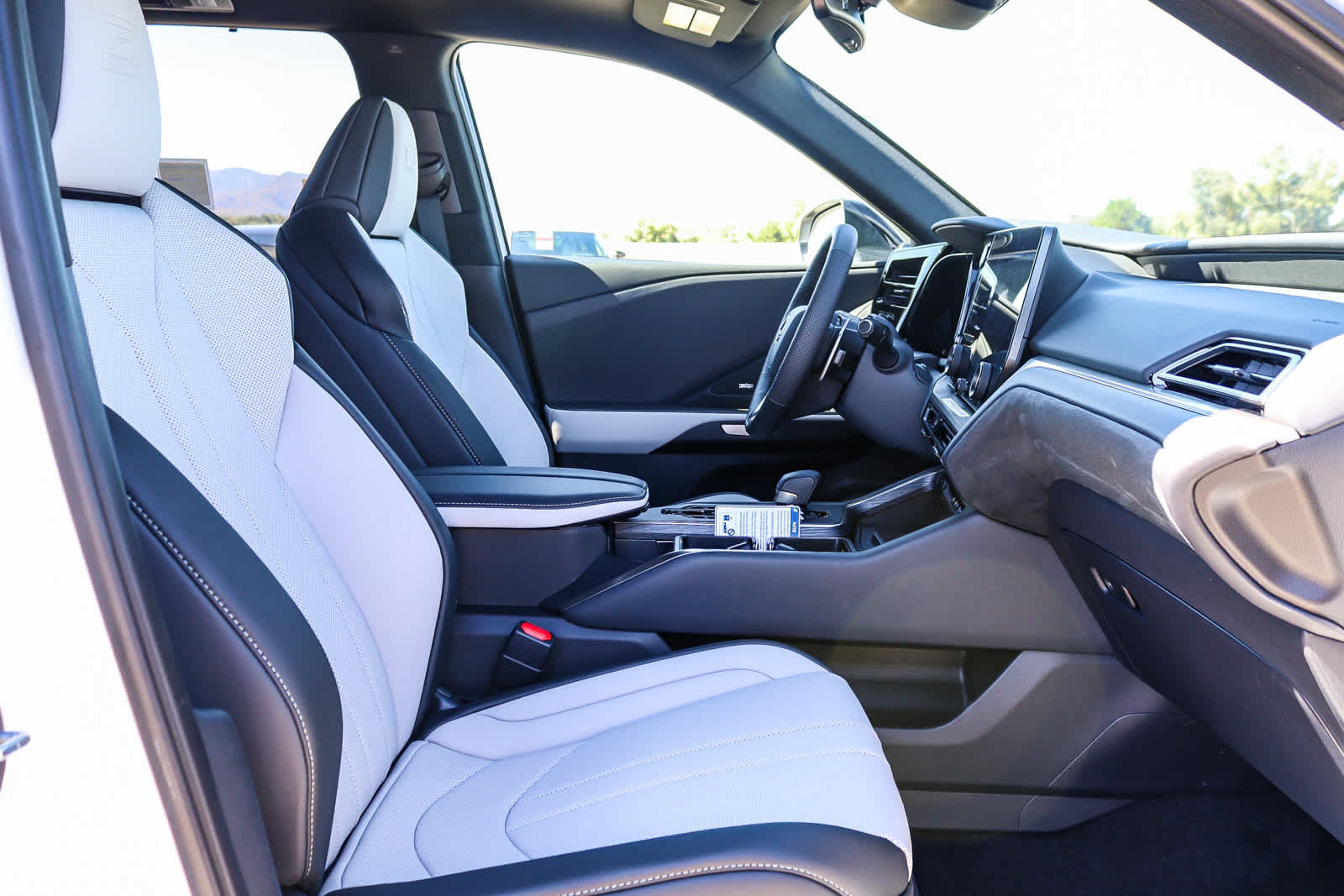 New 2026 Lexus TX 500h AWD image 18