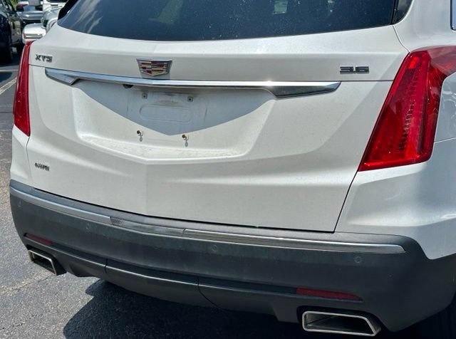 Used 2017 Cadillac XT5 Premium Luxury AWD/4WD image 16