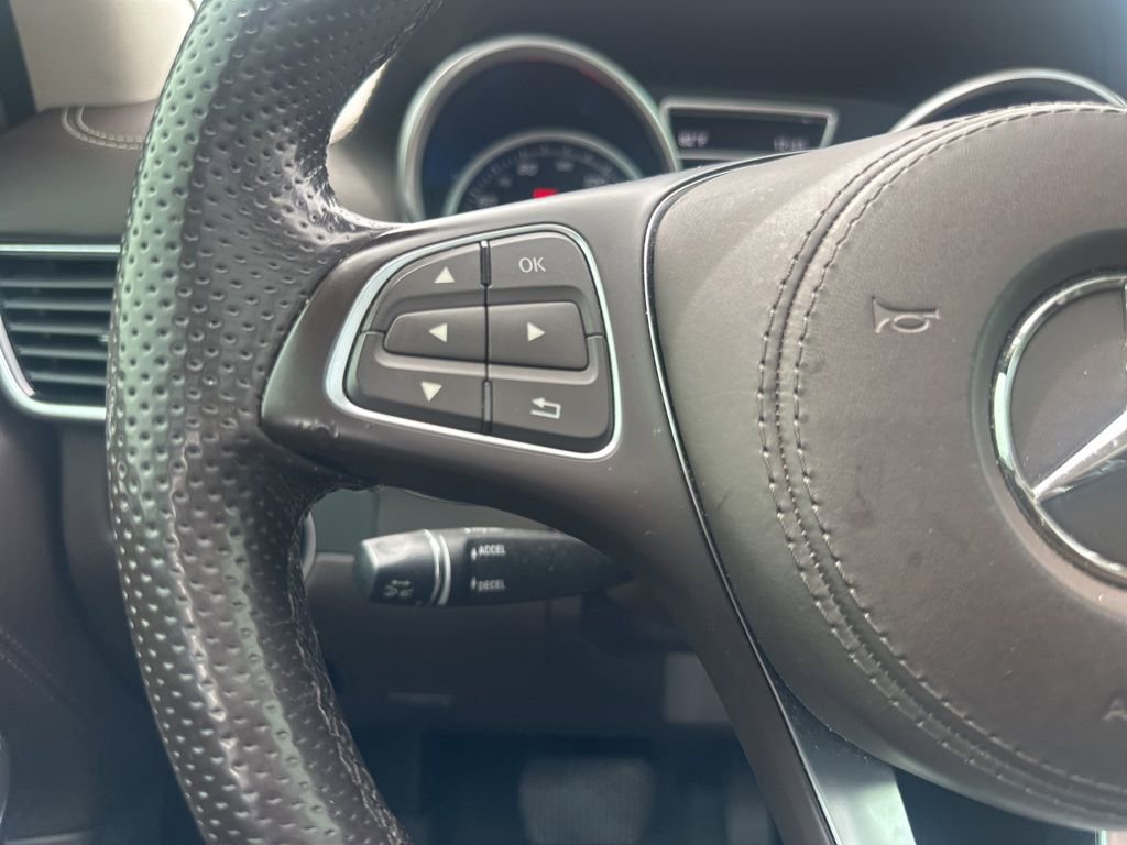 Used 2017 Mercedes-Benz GLS 550 4MATIC image 29
