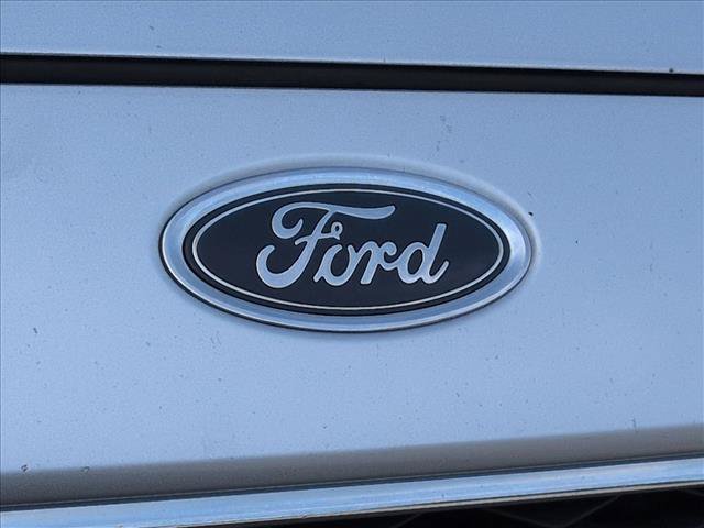 Used 2015 Ford Focus SE w/ SE Sport Package FWD image 29
