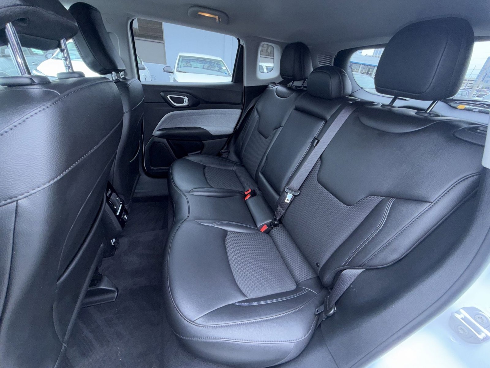 Used 2022 Jeep Compass Latitude image 24