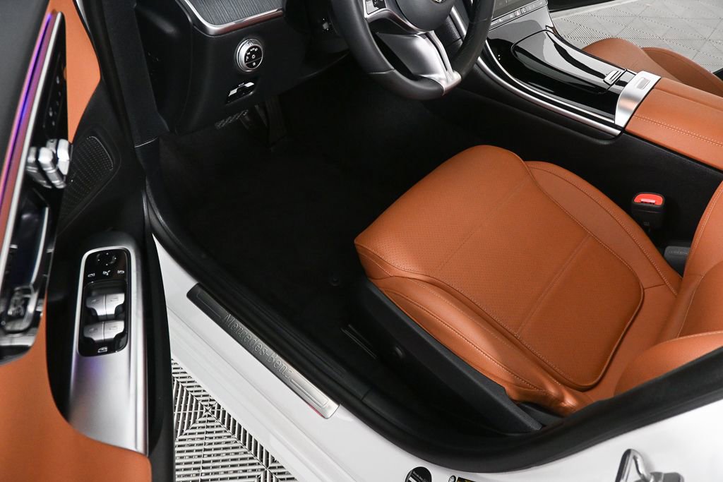 Certified 2025 Mercedes-Benz C 300 Sedan image 7